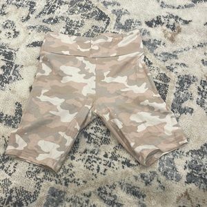 wild fable camo biker shorts, size s